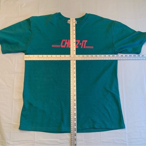 🧀 Vintage Cloud House Design Workers CHEEZ-IT Teal  T-shirt 🧀 - Picture 11 of 11